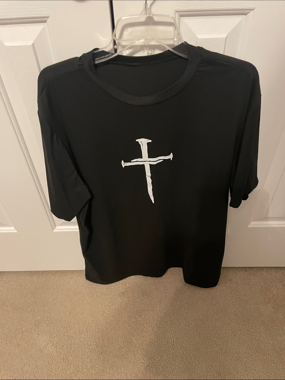 Men's Black/White Cross Nail Graphic T-shirt Extra Large (New Without Tags)